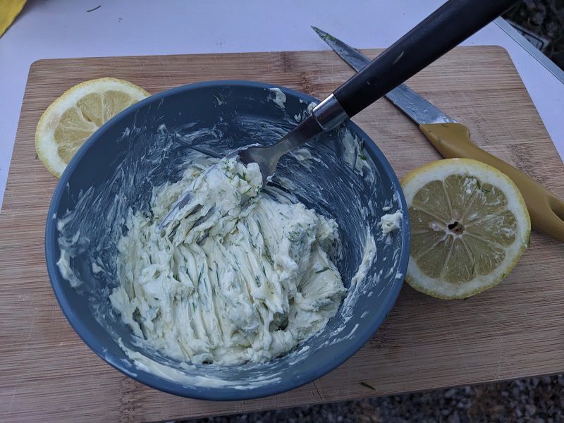 Fichtenspitzenbutter